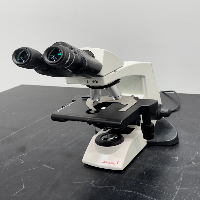 Labomed Lx 400 Microscope image 1